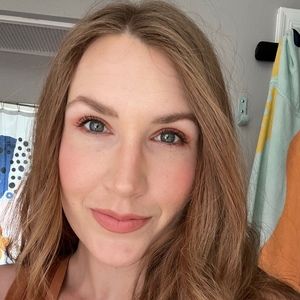 Meet your Posher, Carolyn